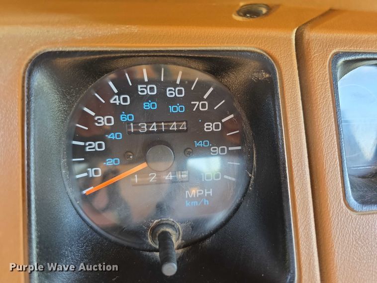 image for item EF3583 1994 Jeep Wrangler SUV