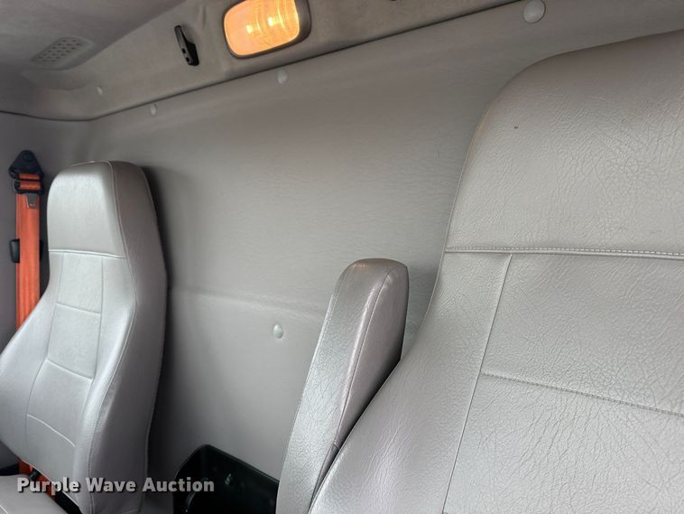 image for item EG0872 2018 Freightliner  Business Class M2 box truck