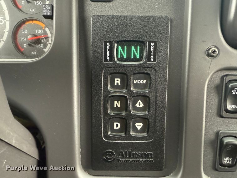 image for item EG0872 2018 Freightliner  Business Class M2 box truck