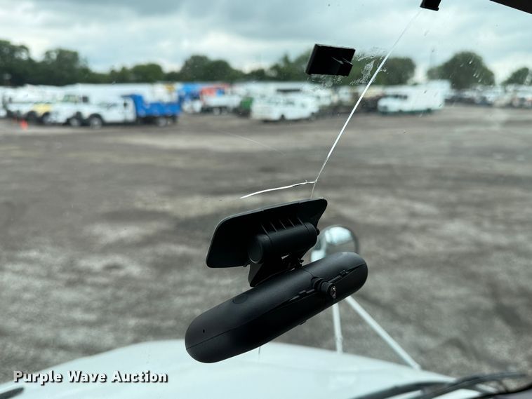 image for item EG0872 2018 Freightliner  Business Class M2 box truck