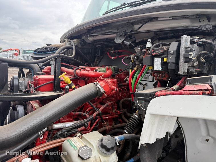 image for item EG0872 2018 Freightliner  Business Class M2 box truck