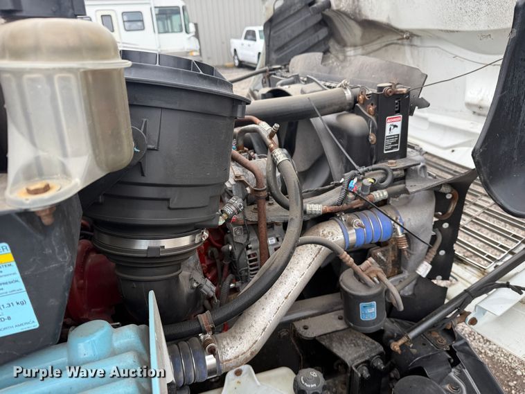 image for item EG0872 2018 Freightliner  Business Class M2 box truck