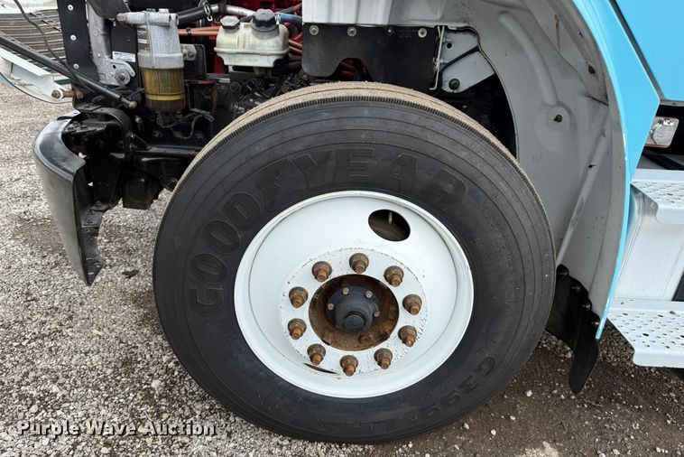 image for item EG0872 2018 Freightliner  Business Class M2 box truck