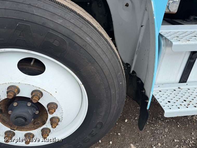 image for item EG0872 2018 Freightliner  Business Class M2 box truck