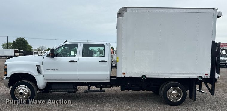 image for item EG5793 2021 Chevrolet Silverado 5500HD Crew Cab box truck