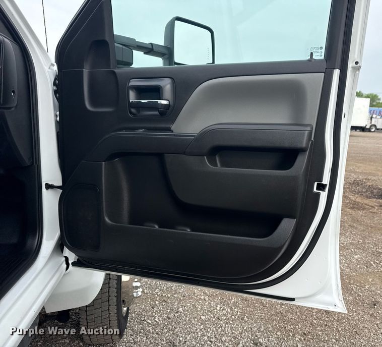 image for item EG5793 2021 Chevrolet Silverado 5500HD Crew Cab box truck