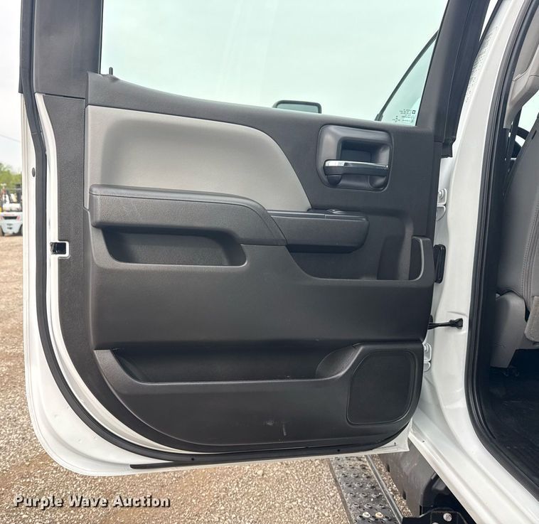 image for item EG5793 2021 Chevrolet Silverado 5500HD Crew Cab box truck