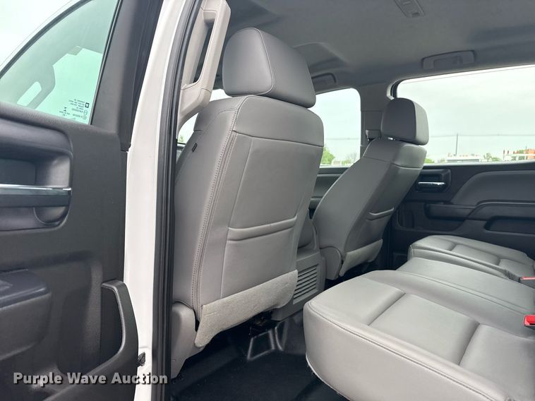 image for item EG5793 2021 Chevrolet Silverado 5500HD Crew Cab box truck