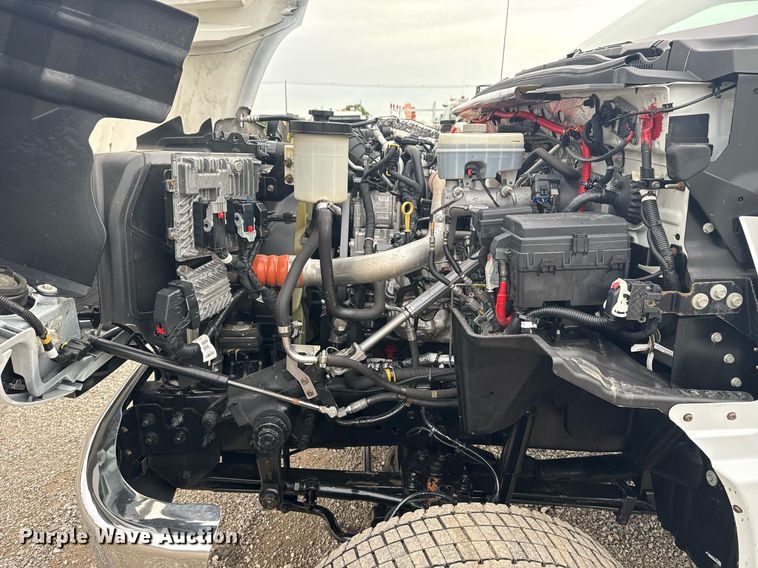 image for item EG5793 2021 Chevrolet Silverado 5500HD Crew Cab box truck