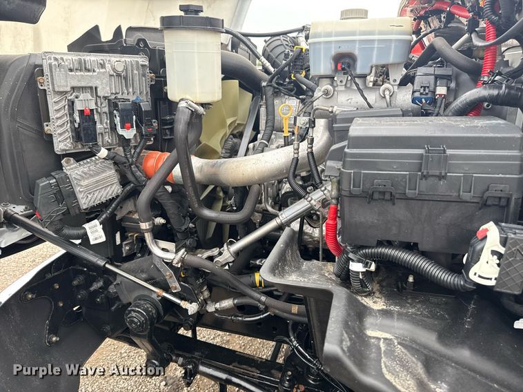 image for item EG5793 2021 Chevrolet Silverado 5500HD Crew Cab box truck