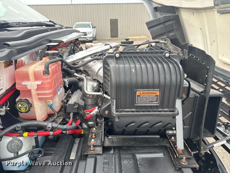 image for item EG5793 2021 Chevrolet Silverado 5500HD Crew Cab box truck