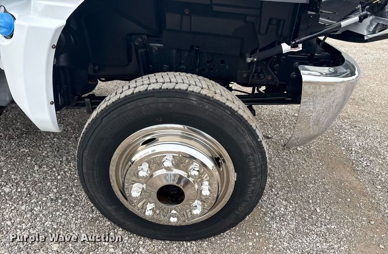 image for item EG5793 2021 Chevrolet Silverado 5500HD Crew Cab box truck