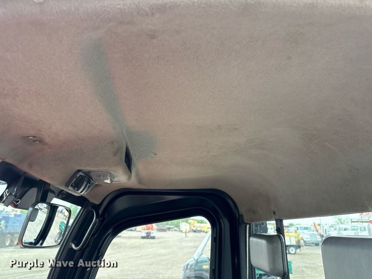 image for item EG5800 2020 Kubota RTV-X1100C utility vehicle