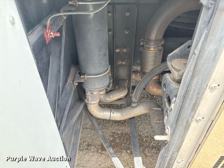 image for item EG5891 2009 Blue Bird Coachworks coach bus