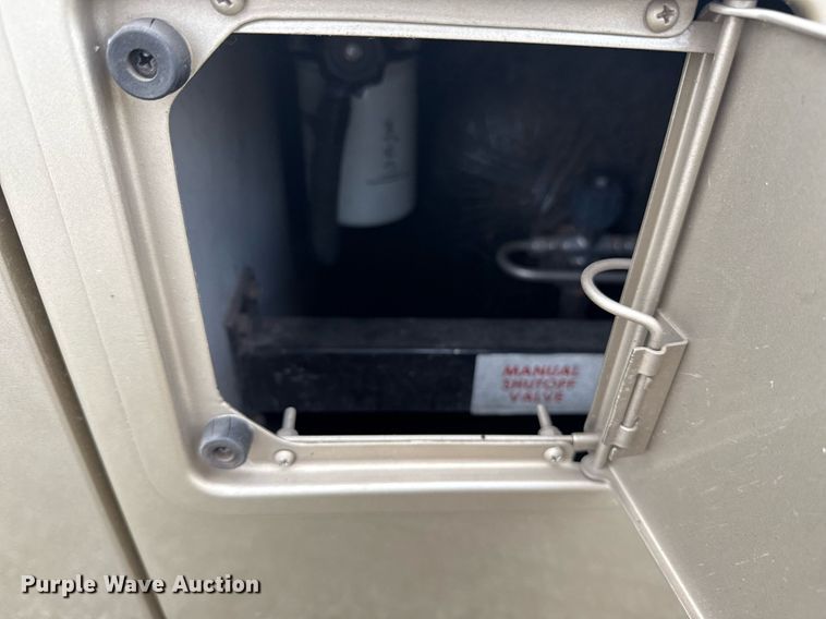 image for item EG5891 2009 Blue Bird Coachworks coach bus