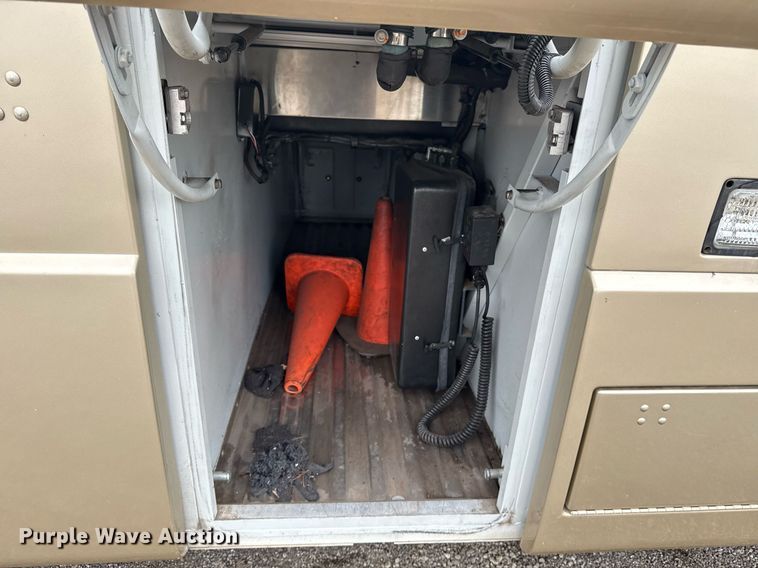 image for item EG5891 2009 Blue Bird Coachworks coach bus