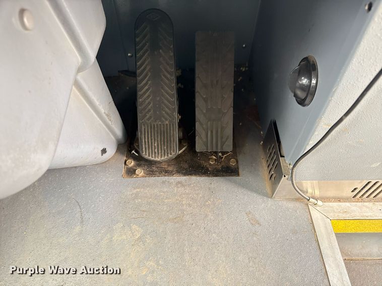 image for item EG5891 2009 Blue Bird Coachworks coach bus