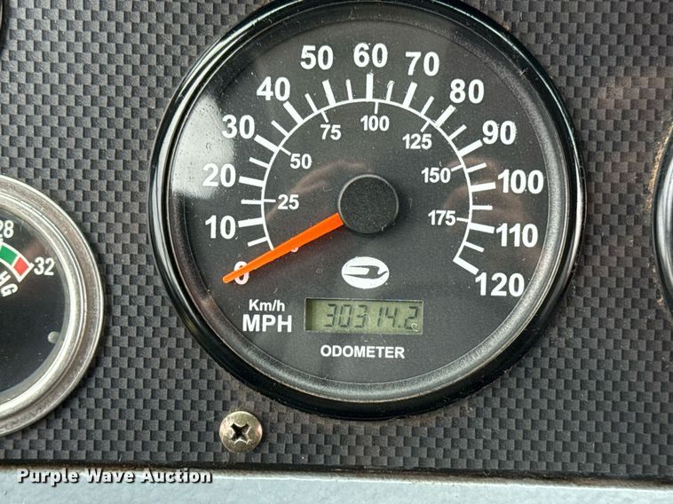 image for item EG5891 2009 Blue Bird Coachworks coach bus