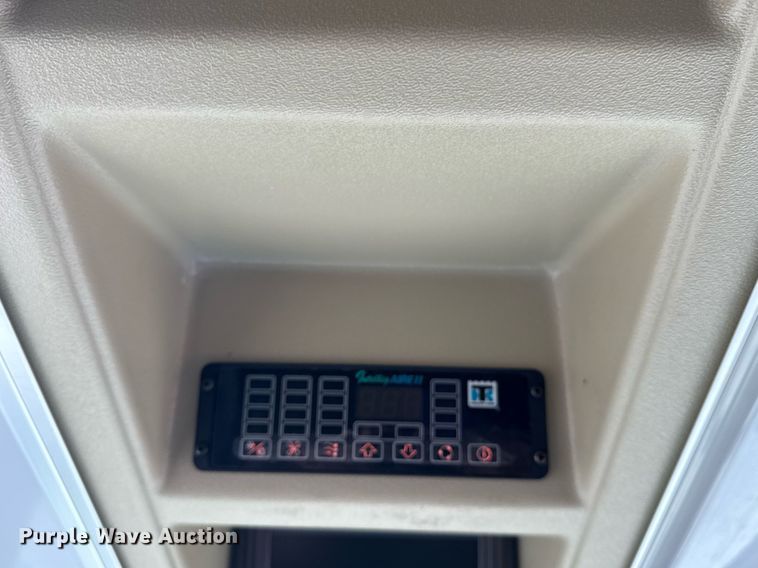 image for item EG5891 2009 Blue Bird Coachworks coach bus