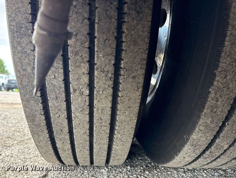 image for item EG5891 2009 Blue Bird Coachworks coach bus