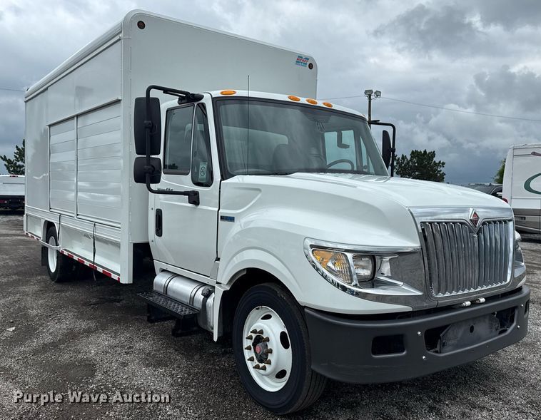 image for item EG5912 2014 International Terrastar box truck