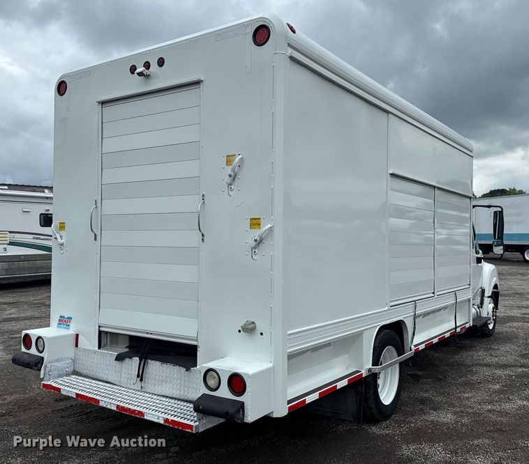 image for item EG5912 2014 International Terrastar box truck