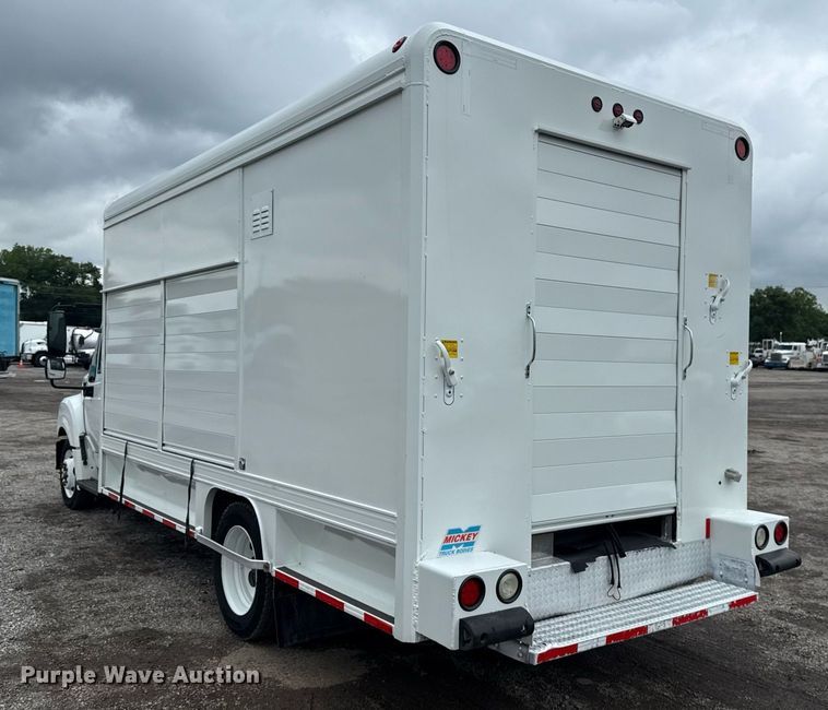 image for item EG5912 2014 International Terrastar box truck