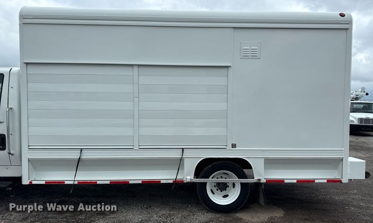 image for item EG5912 2014 International Terrastar box truck