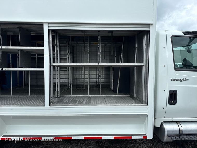 image for item EG5912 2014 International Terrastar box truck