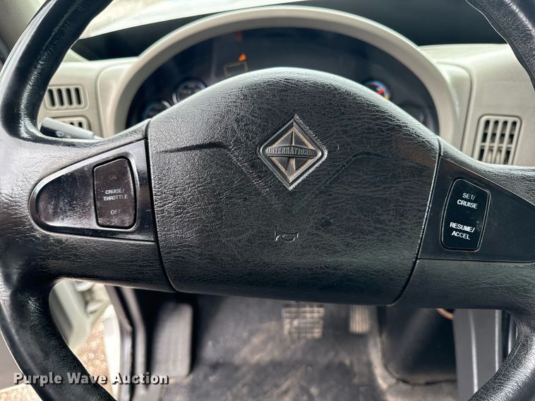 image for item EG5912 2014 International Terrastar box truck