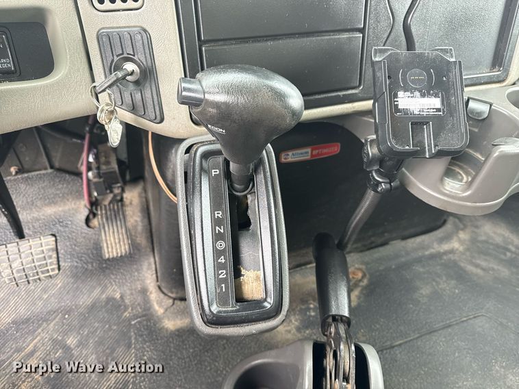 image for item EG5912 2014 International Terrastar box truck