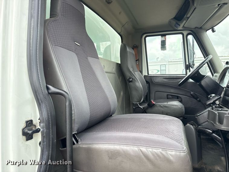 image for item EG5912 2014 International Terrastar box truck