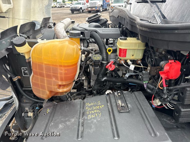 image for item EG5912 2014 International Terrastar box truck