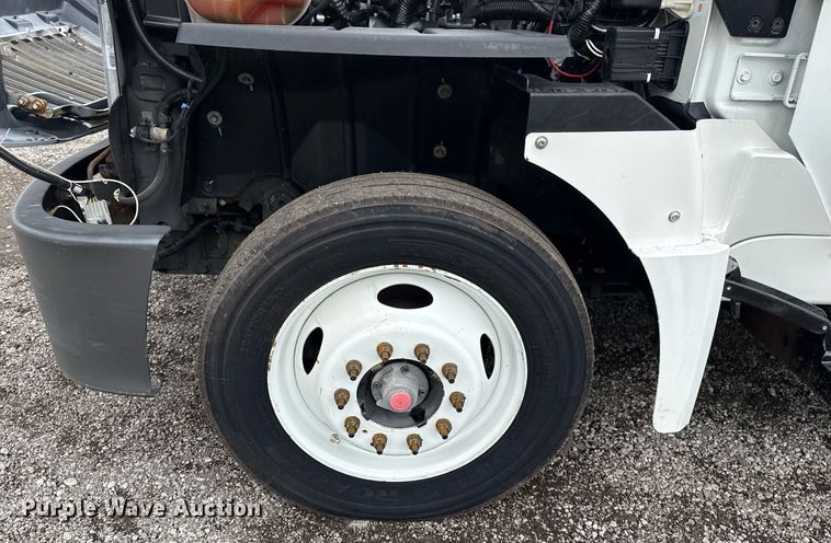 image for item EG5912 2014 International Terrastar box truck