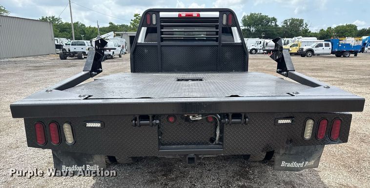 image for item EG5930 2019 Dodge Ram 5500 Crew Cab bale bed truck
