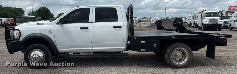 image for item EG5930 2019 Dodge Ram 5500 Crew Cab bale bed truck