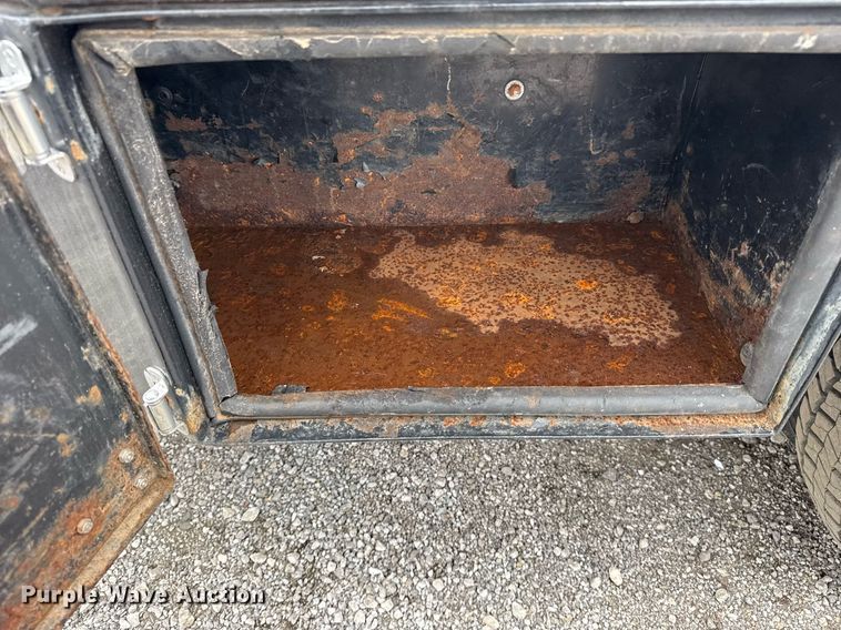 image for item EG5930 2019 Dodge Ram 5500 Crew Cab bale bed truck