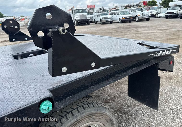 image for item EG5930 2019 Dodge Ram 5500 Crew Cab bale bed truck