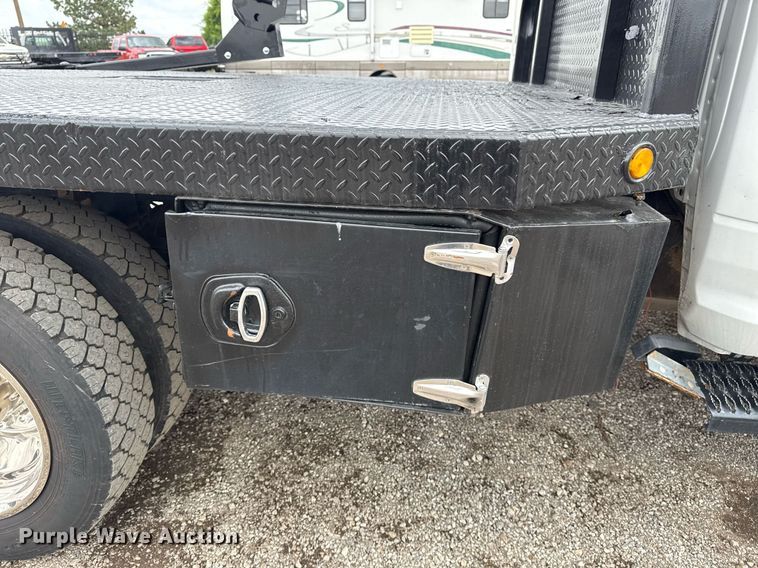 image for item EG5930 2019 Dodge Ram 5500 Crew Cab bale bed truck