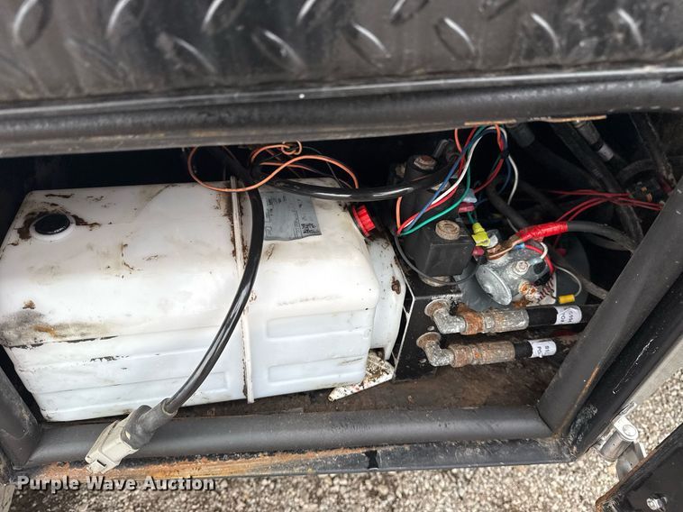 image for item EG5930 2019 Dodge Ram 5500 Crew Cab bale bed truck