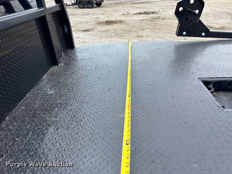 image for item EG5930 2019 Dodge Ram 5500 Crew Cab bale bed truck