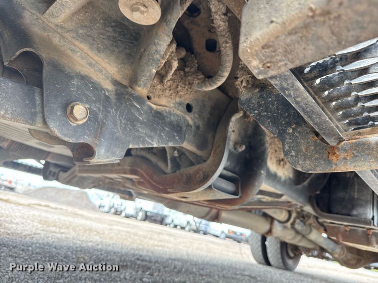 image for item EG5930 2019 Dodge Ram 5500 Crew Cab bale bed truck