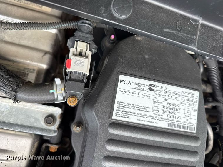 image for item EG5930 2019 Dodge Ram 5500 Crew Cab bale bed truck