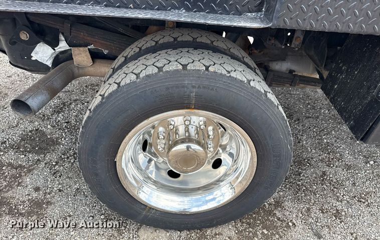 image for item EG5930 2019 Dodge Ram 5500 Crew Cab bale bed truck