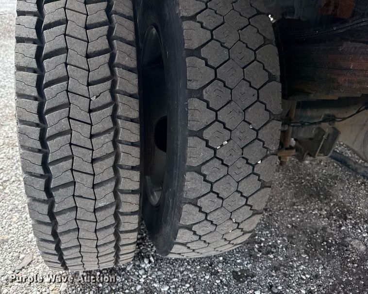 image for item EG5930 2019 Dodge Ram 5500 Crew Cab bale bed truck