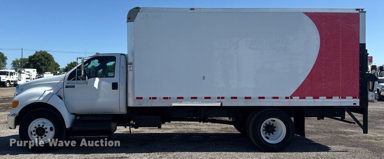 image for item EG5934 2013 Ford F650 Super Duty box truck