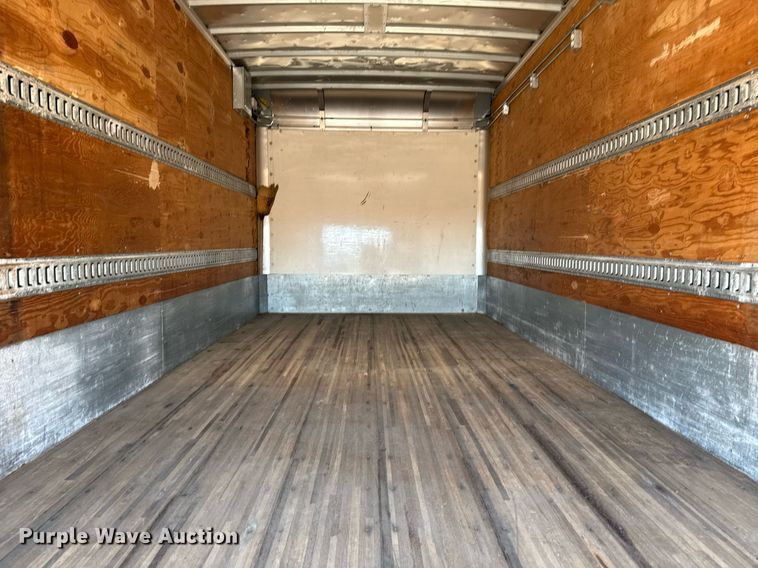 image for item EG5934 2013 Ford F650 Super Duty box truck