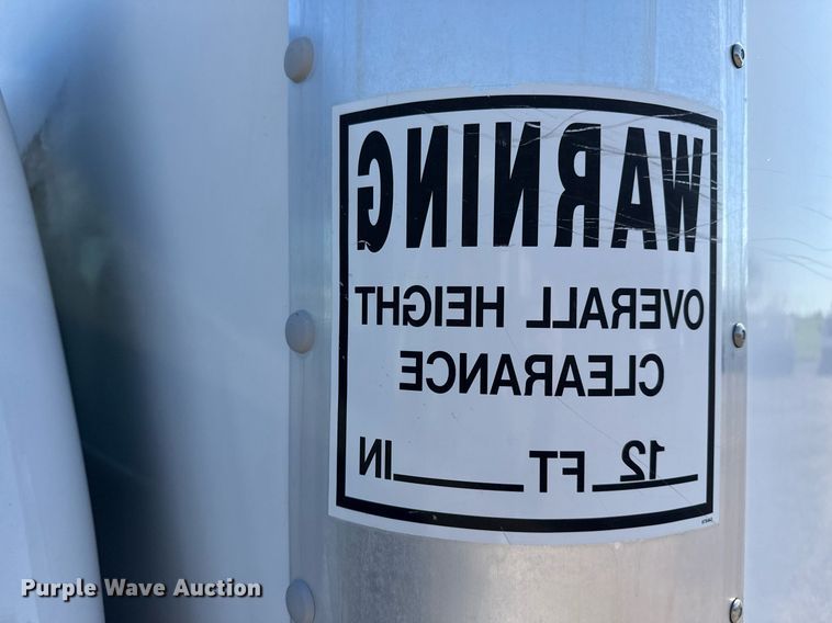 image for item EG5934 2013 Ford F650 Super Duty box truck