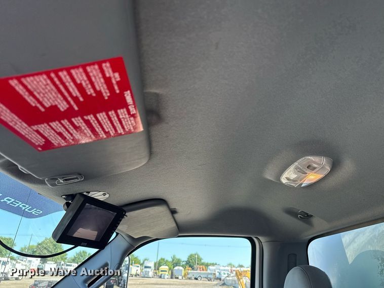 image for item EG5934 2013 Ford F650 Super Duty box truck