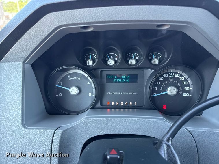 image for item EG5934 2013 Ford F650 Super Duty box truck